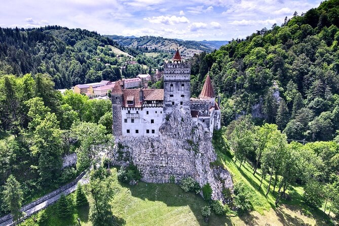 Peles Castle, Bran Castle, Rasnov Fortress, Sinaia Monastery Tour From Brasov - Peles Castle Highlights