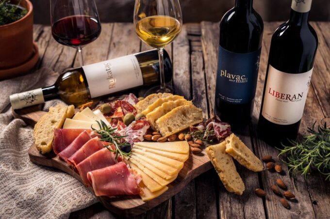 PelješAc: Ston Walking Tour + Wine & Food Tasting - Customer Feedback