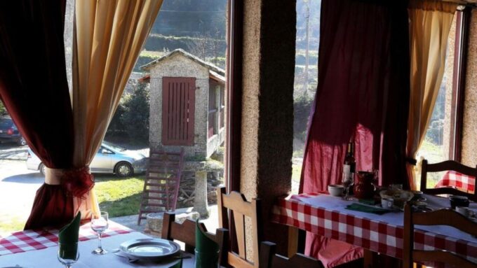 Peneda-Gerês: Full-Day Premium Tour - Traditional Lunch