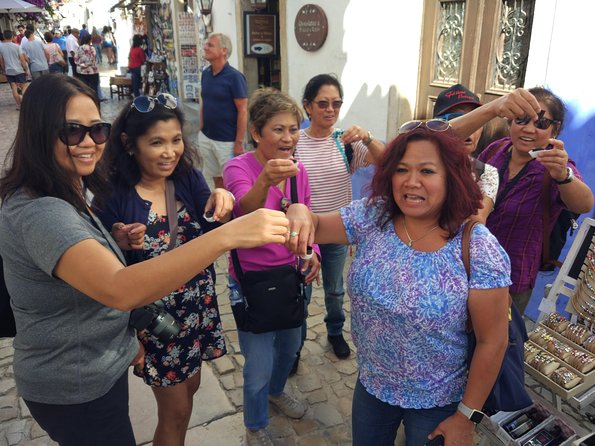Peniche, Nazaré (Big Waves), Batalha Monastery Tour and Óbidos - Pickup Information