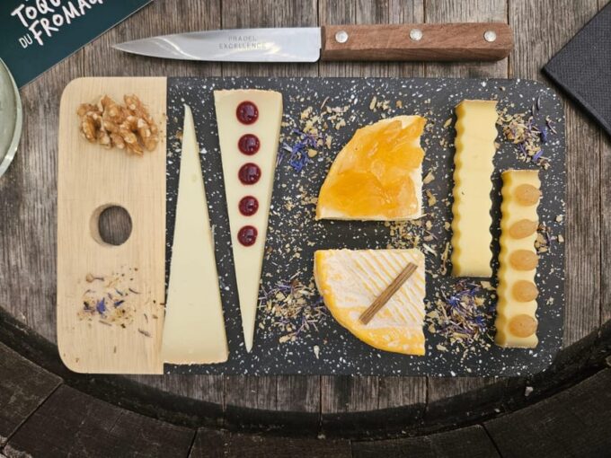 Peninsula: 3-Hour Food Tour in the Heart of the City - Accessibility and Dietary Restrictions