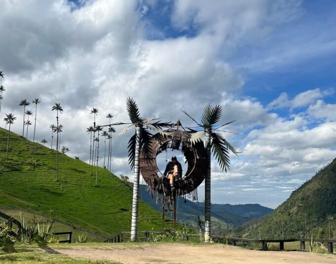 PEREIRA/ARMENIA: PRIVATE TRANSFER TO SALENTO + INDIVIDUAL COCORA VALLEY - Transportation and Pickup