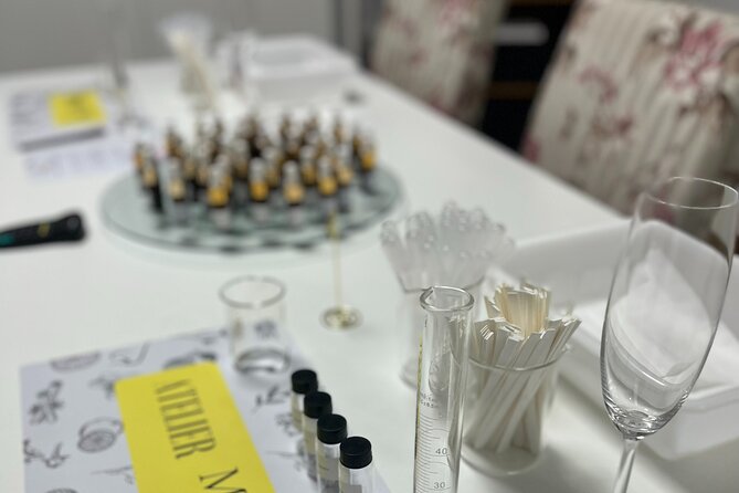 Perfume Creation Workshop in Florianópolis - Perfume Creation Experience