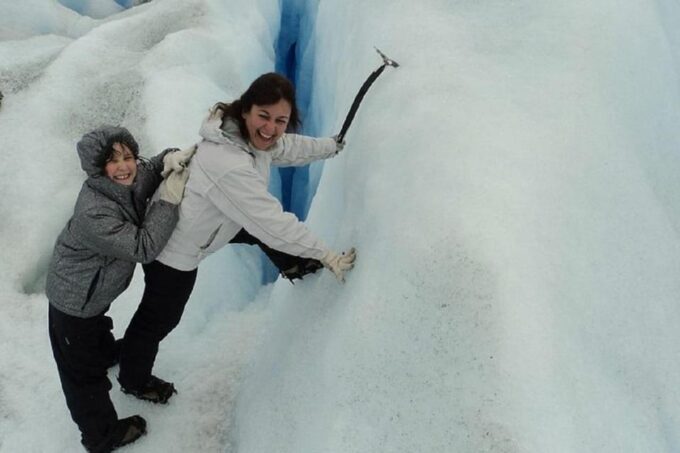 Perito Moreno Full Day Minitrekking With Transfer & Walkways - Booking Requirement
