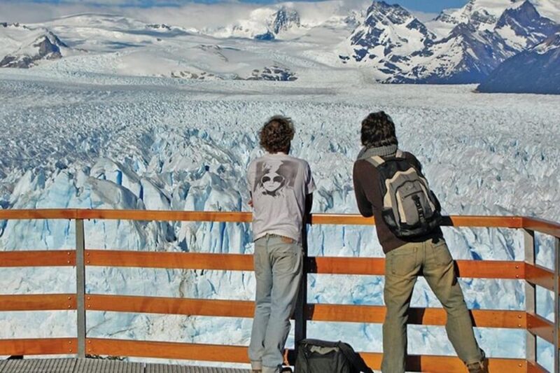 Perito Moreno NAUTICAL SAFARI Navigation and FOOTBRIDGES - Included Services
