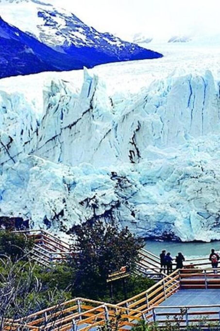 Perito Moreno NAUTICAL SAFARI Navigation and FOOTBRIDGES - Hotel Pickup and Drop-off