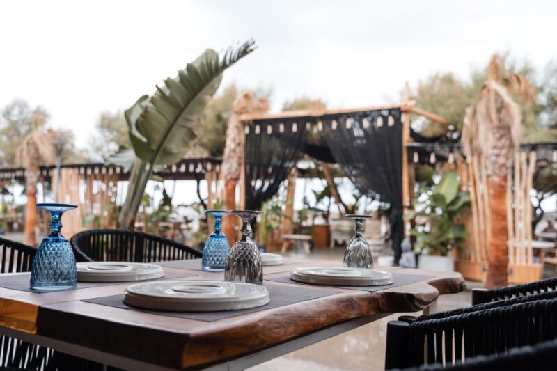 Perivolos Beach: Cooking Class Fortyone Bar Restaurant - Key Points