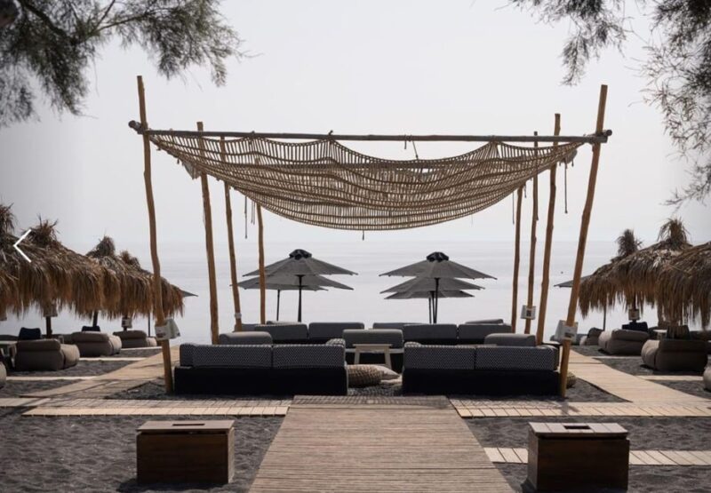 Perivolos: Beach Experience at Wet Stories - Atmosphere and Entertainment