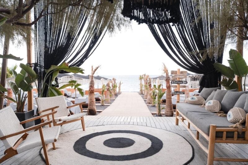 Perivolos Beach: Sun-Bed Experience FortyOne Bar Restaurant - Exceptional Greek Hospitality