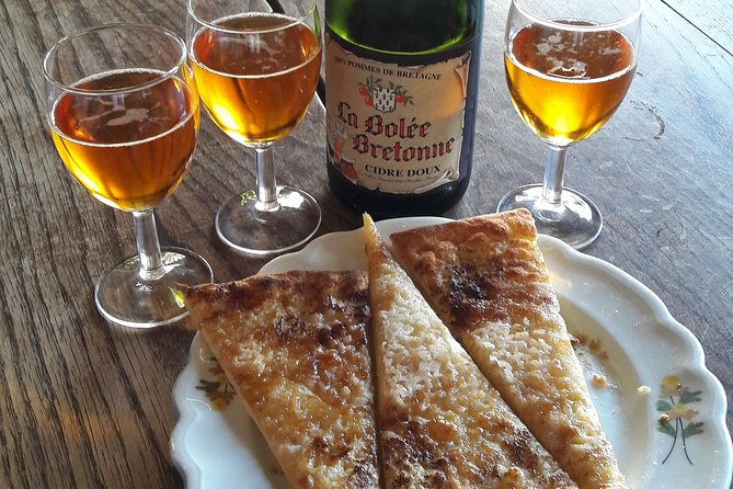 Pérouges Medieval Village Private Trip With Tasting From Lyon - Included in the Tour