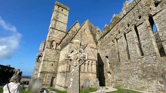 Personal Tour From Dublin: Rock of Cashel Cahir Castle &More - Swiss Cottage