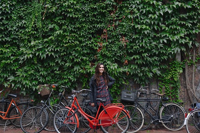 Personal Travel and Vacation Photographer Tour in Amsterdam - Meeting and Pickup Details