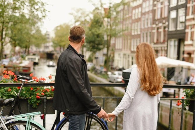 Personal Travel and Vacation Photographer Tour in Amsterdam - Customized City Exploration
