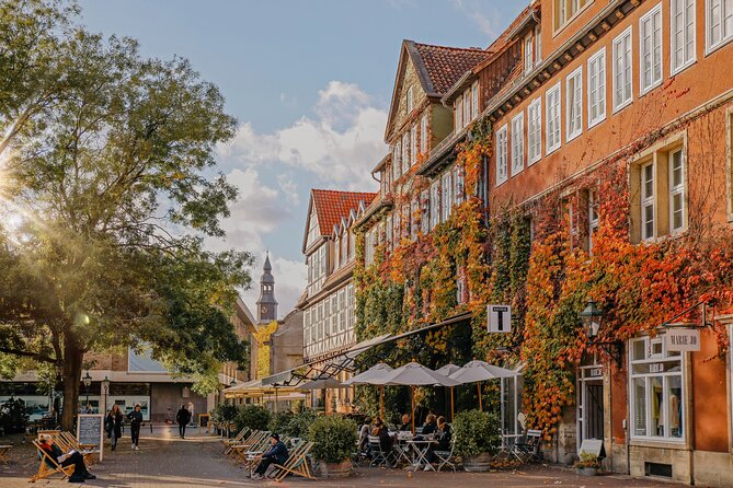 Personal Travel & Vacation Photography Walking Tour in Hannover - Personalized Photo Experience