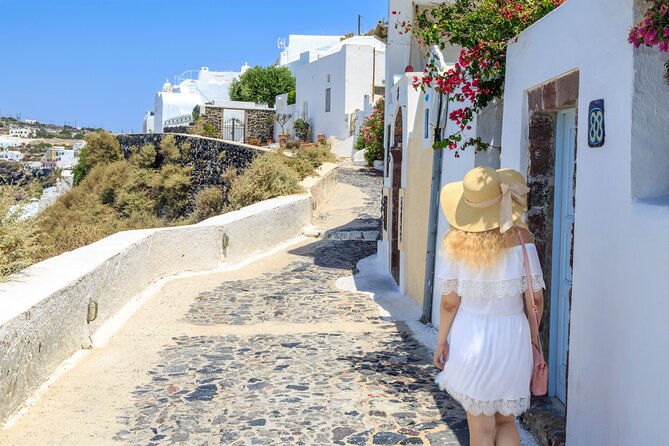 Personalized Private Photoshoot in Fira Santorini - Accessibility and Inclusivity