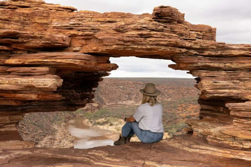 Perth: 4-Day Monkey Mia Pink Lake Coastal Loop Comfort Tour - Exploring Western Australia in Style