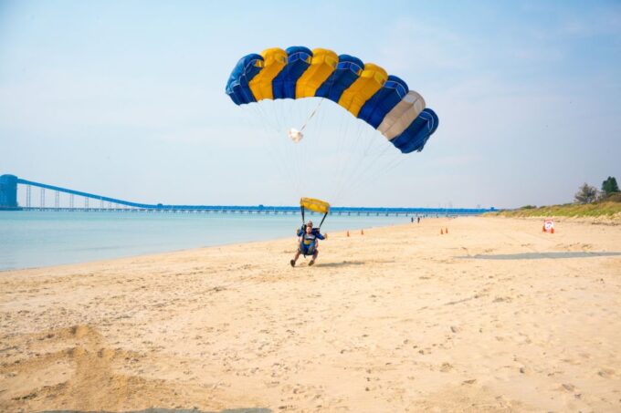 Perth: Tandem Skydive Over Rockingham Beach - Parachute Experience