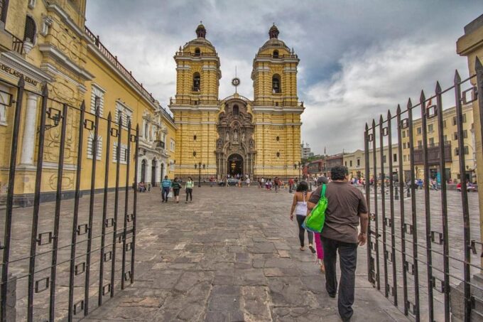 Peru in 6 Days: Lima, Cusco, Machupicchu & Rainbow Mountain - Explore Machu Picchu