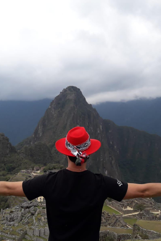 Peru: Machu Picchu Deluxe Full-Day Tour - Itinerary Details