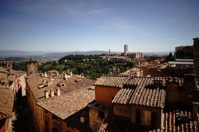 Perugia: 2-Hour Private Walking Tour - Walking Experience