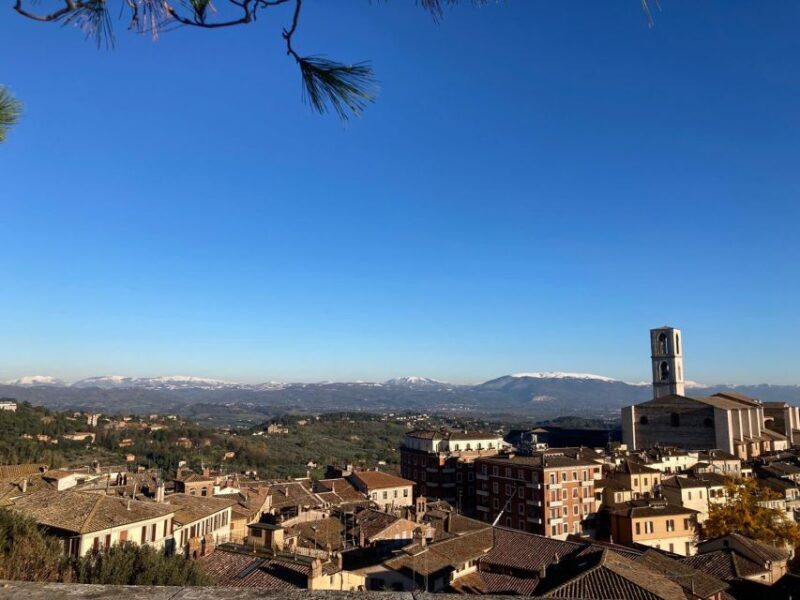 Perugia: Old Town Walking Tour, Piazza IV Novembre - Overview of the Old Town Walking Tour