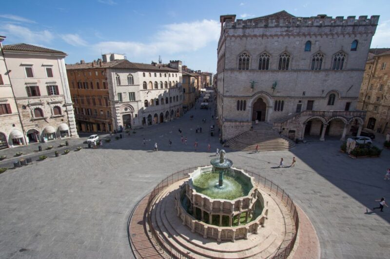 Perugia: Old Town Walking Tour, Piazza IV Novembre - Booking and Cancellation Policy