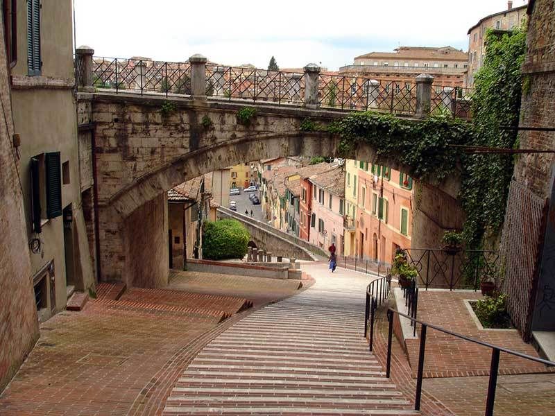 Perugia: Private City Tour With Rocca Paolina and Cathedral - Key Points