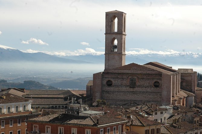 Perugia Private Walking Tour With Licensed Guide - Meeting Point and Duration