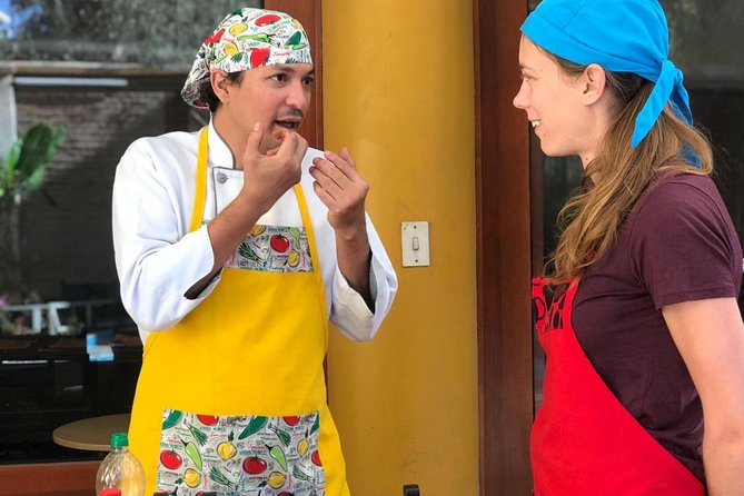 Peruvian Cooking Class + Piscosour Class + Visit the Local Market - Local Market Visit