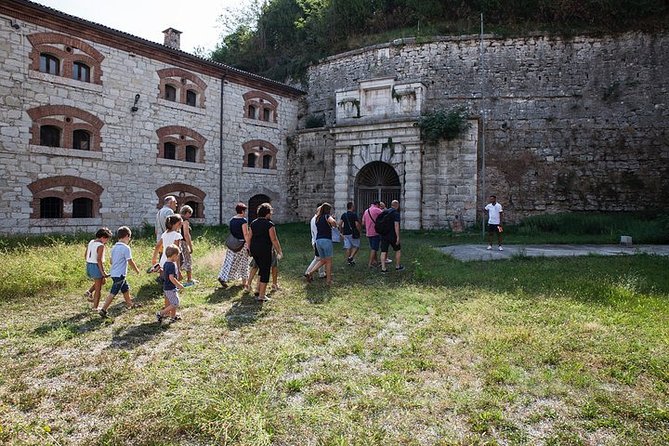 Peschiera Walking Tour - Stroll Through History - Accessibility and Group Size