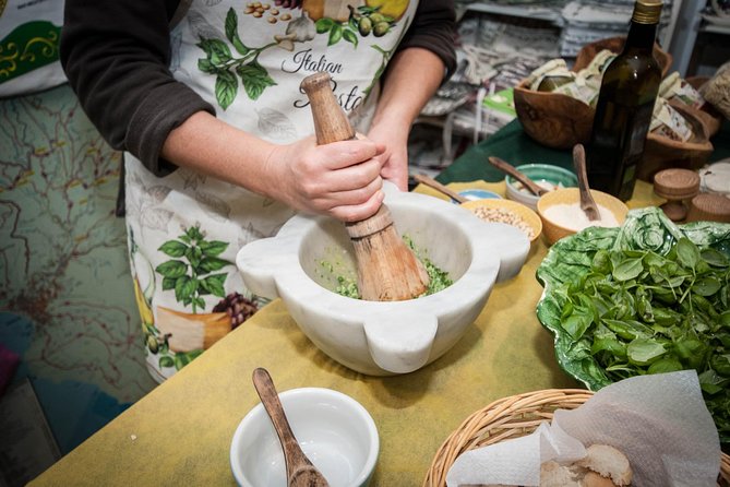 Pesto Course in Levanto - Wine and Local Delicacies