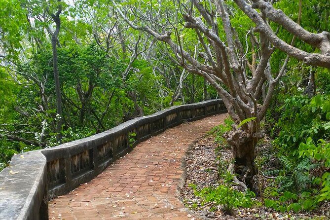 Petchaburi's Historic Palaces and Ancient Temples - Private Tour From Hua Hin - A Glimpse Into King Rama Vs Summer Palace
