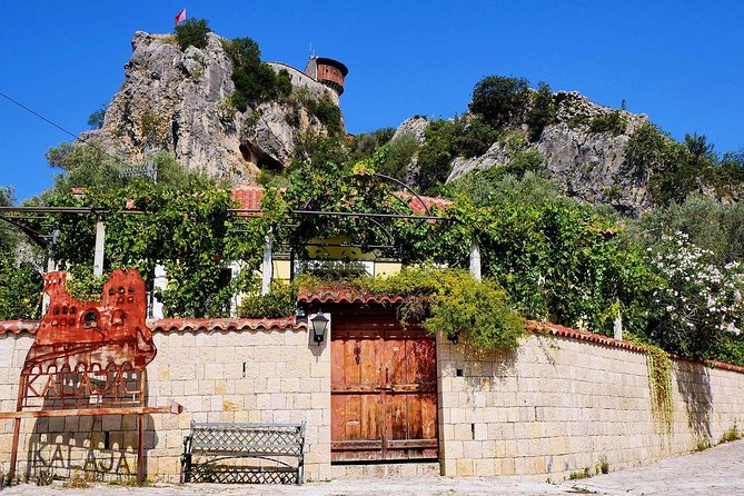 Petrele Castle Tour - Preparing for the Visit