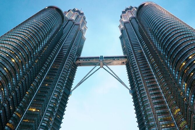 Petronas Twin Tower Skybridge View & Dining Experience Tour With Local Host - Navigating the Visitor Experience