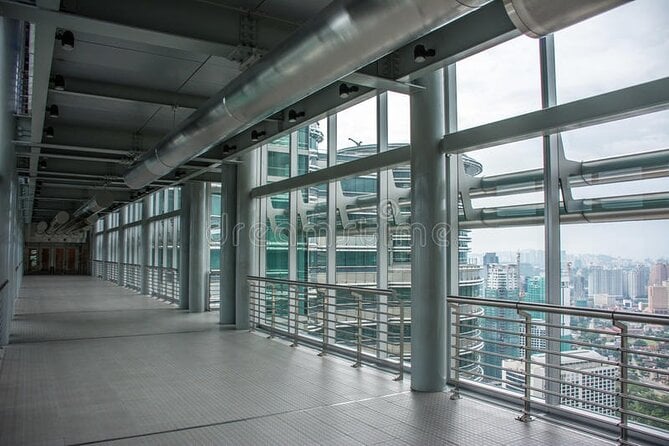 Petronas Twin Tower Skybridge View & Dining Experience Tour With Local Host - Feedback and Reviews From Visitors