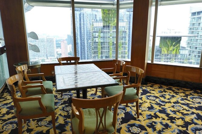Petronas Twin Tower Skybridge View & Dining Experience Tour With Local Host - Dining Experience on 42nd Floor
