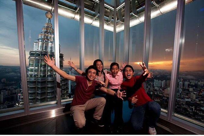 Petronas Twin Tower Skybridge View & Dining Experience Tour With Local Host - Tour Reviews and Ratings