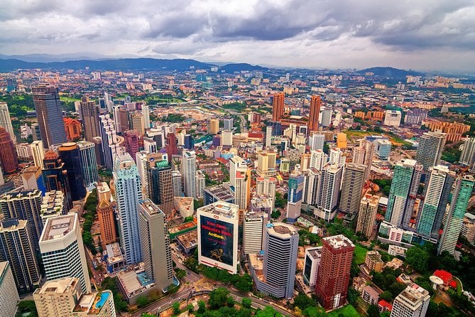Petronas Twin Towers Skybridge, KL Tower, and Kuala Lumpur City Tour - Tour Duration and Physical Requirements