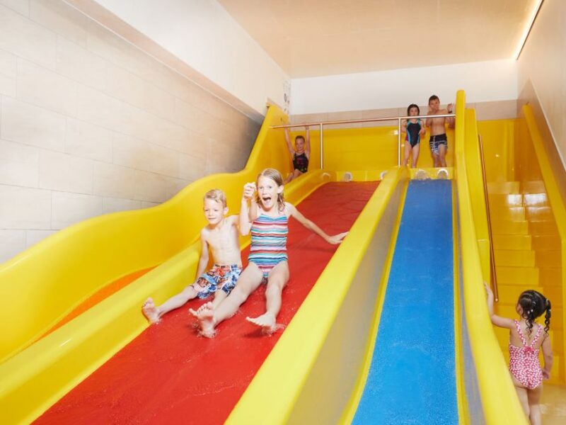 Pfäffikon: Alpamare Water Park Entry Ticket - Thrilling Slide Experiences