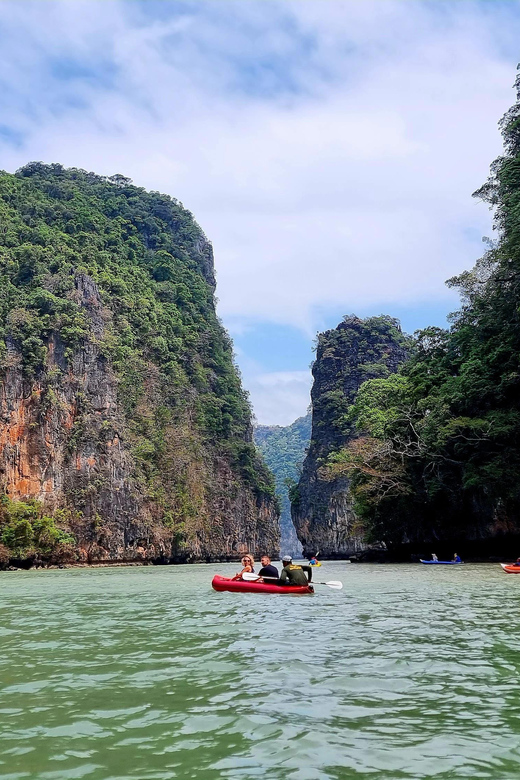 Phannga Bay and Panyee Villages - Highlights of the James Bond Locations