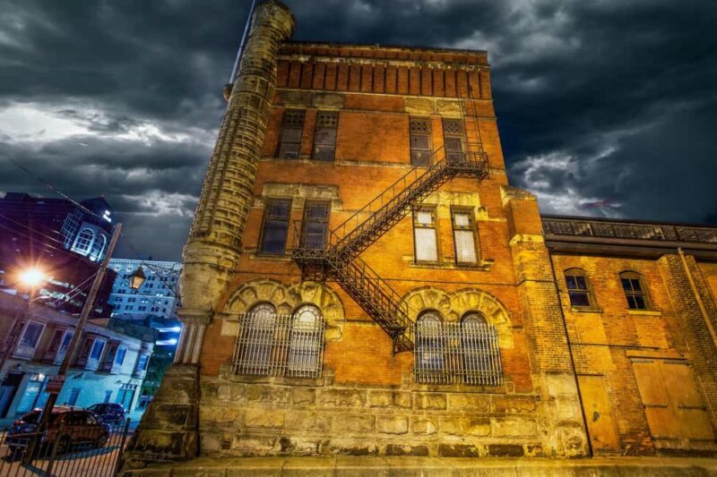 Phantom's Parade on Prospect: Cleveland Ghost Tours - What You Can Expect from the Guide and Group