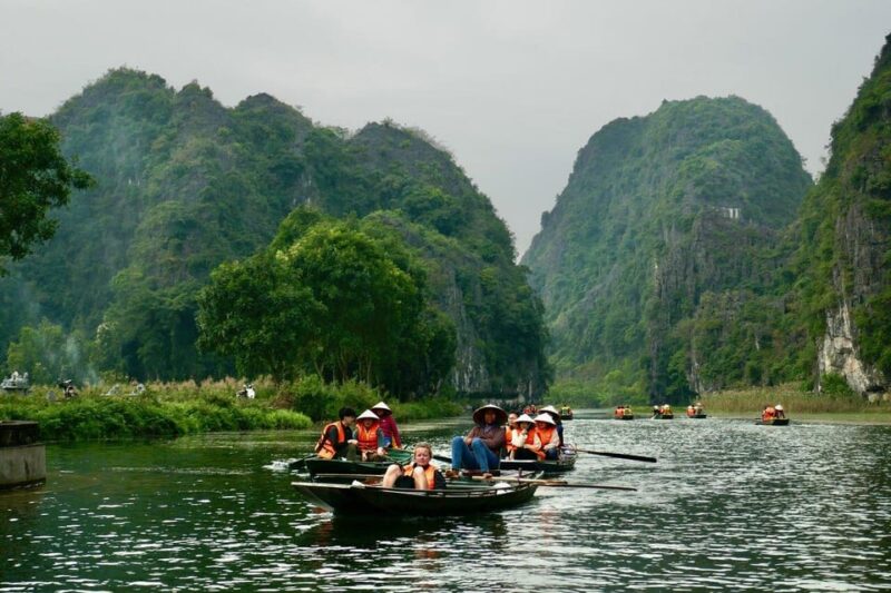 Phat Diem Catheral and Tam Coc Private Day Tour From Hanoi - Important Information
