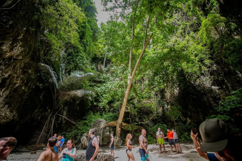 Phi Phi: 7 Island Tour by Longtail Boat - Key Points