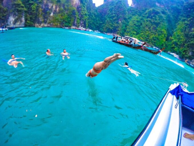 Phi Phi & Bamboo Islands: Premium Day Trip W/ Seaview Lunch - Customer Feedback