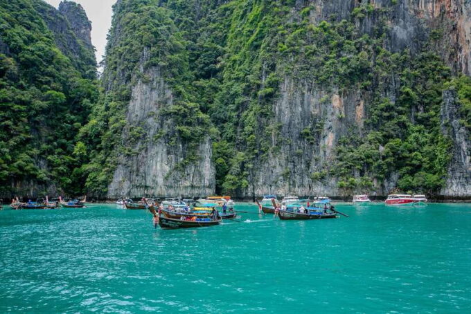 Phi Phi : Half Day by Speed Boat 4 Hours Phi Phi Lay - Exploring Monkey Beach