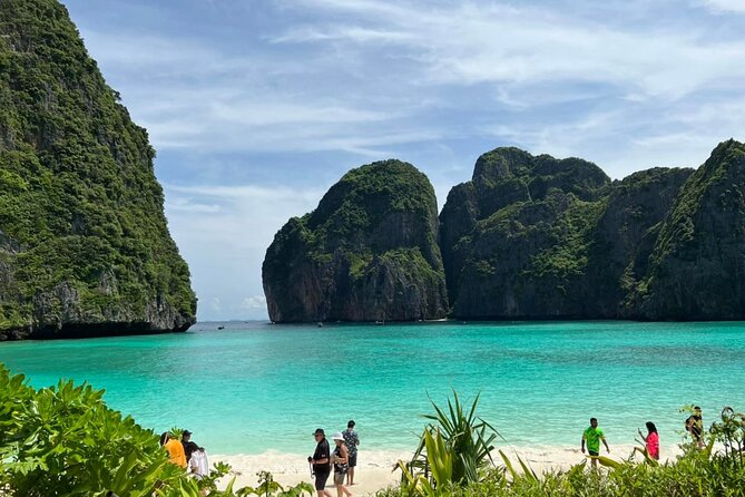 Phi Phi Islands Adventure Day Tour by Speedboat From Krabi - Relaxing at Bamboo Island