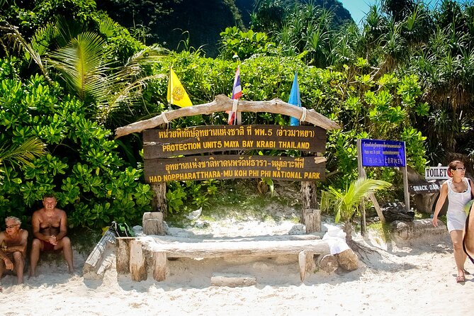 Phi Phi Islands and Bamboo Island by Catamaran - Positive Note