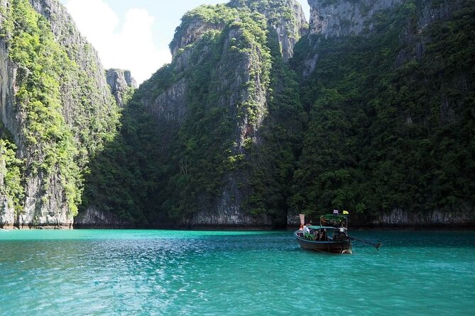 Phi Phi Khai Islands Snorkeling By Premium Speedboat From Phuket - Lunch at Phi Phi Don Island