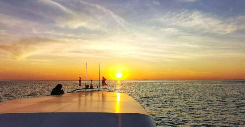 Phi Phi: Sunrise & Beat The Crowds to Maya Bay by Speedboat - Itinerary Highlights