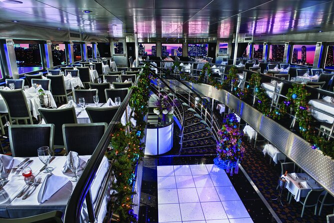 Philadelphia Christmas Eve Dinner Buffet Cruise - Dress Code and Recommendations
